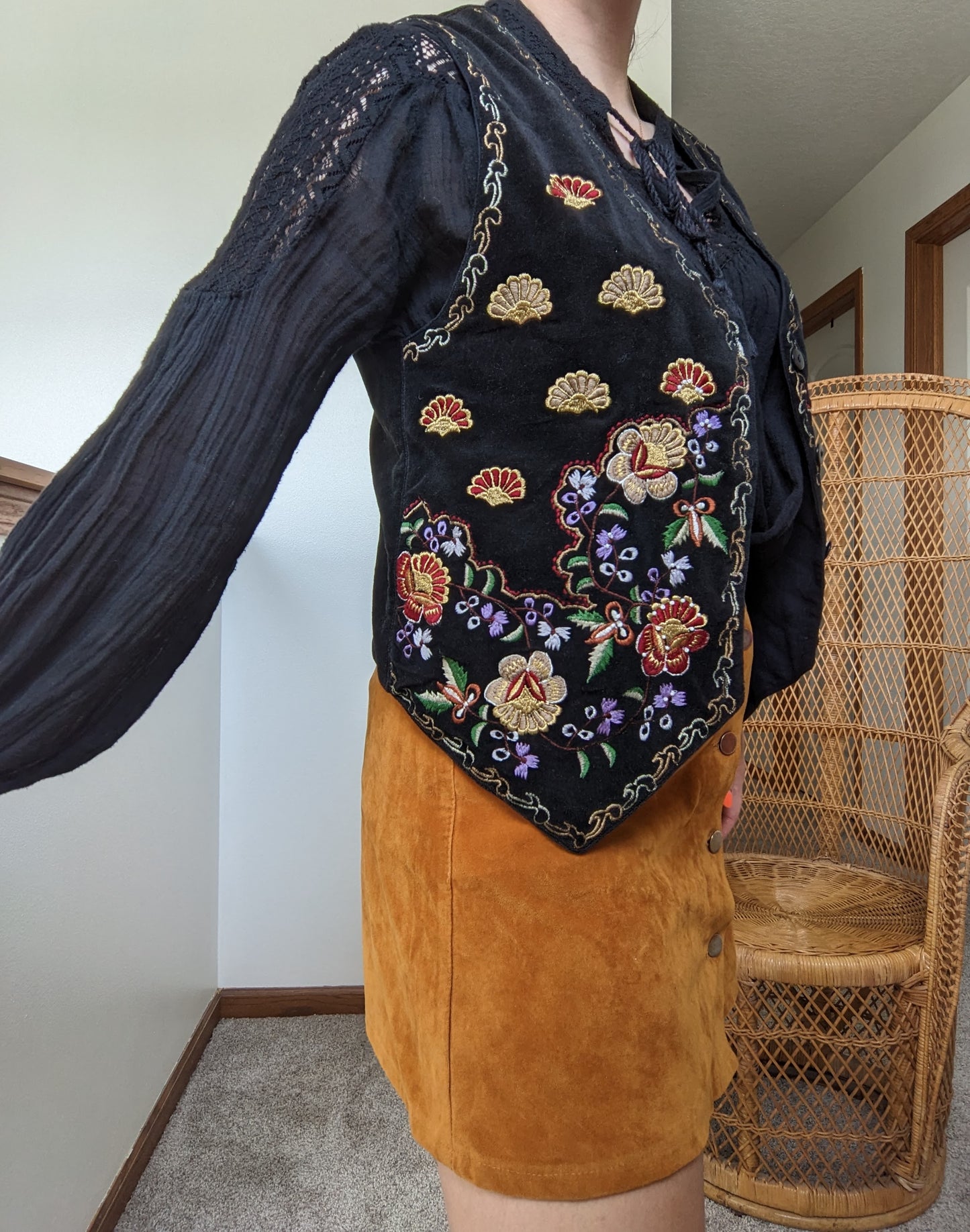 1990s embroidered vest