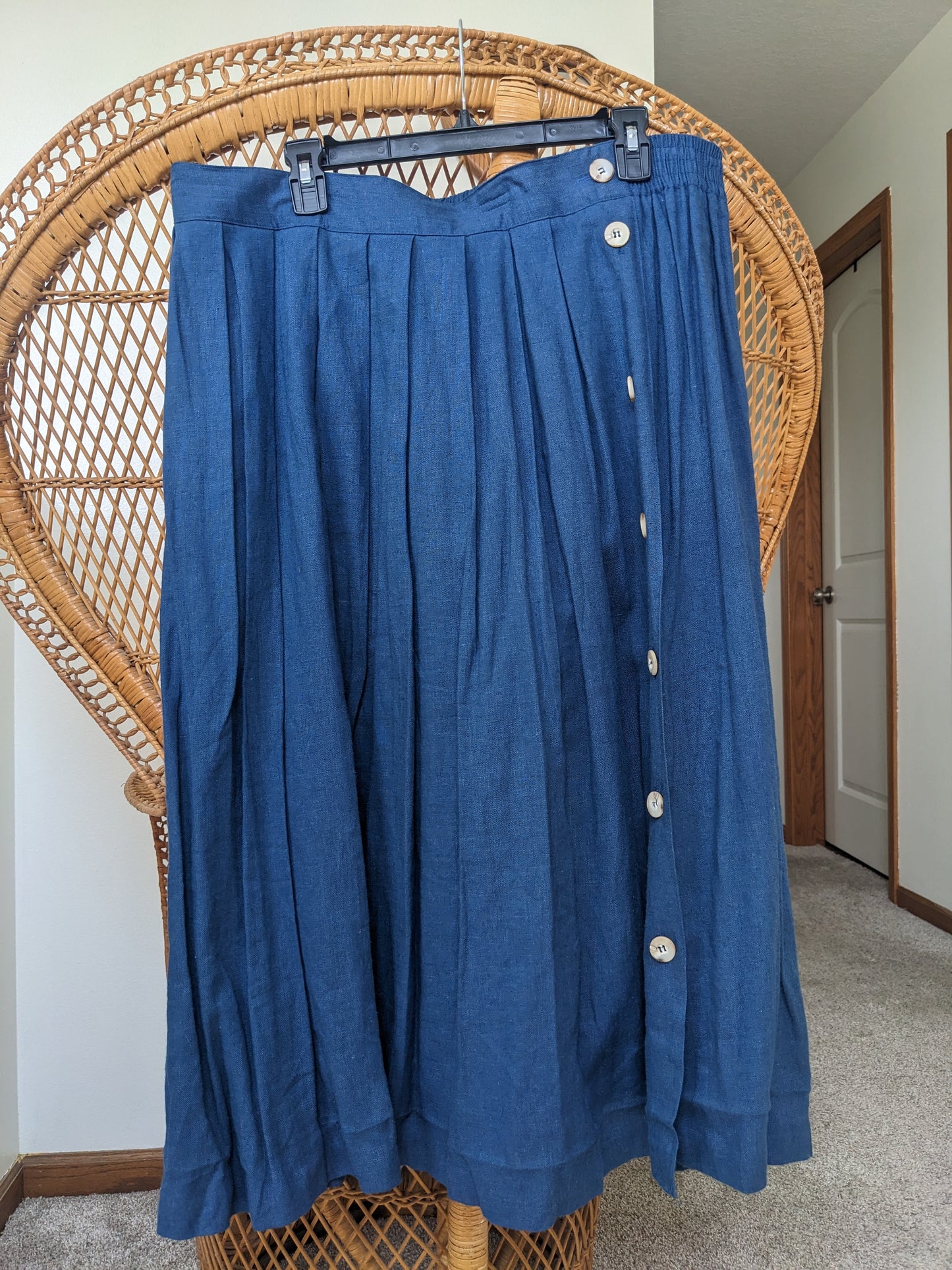 1980s pleated side button skirt