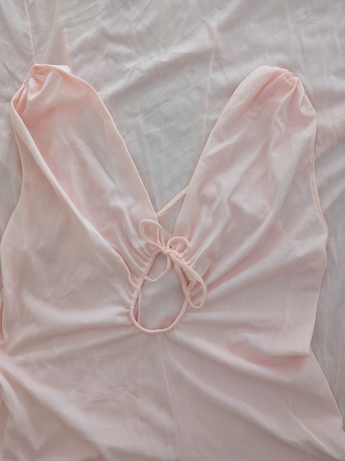 1970s peach nightgown