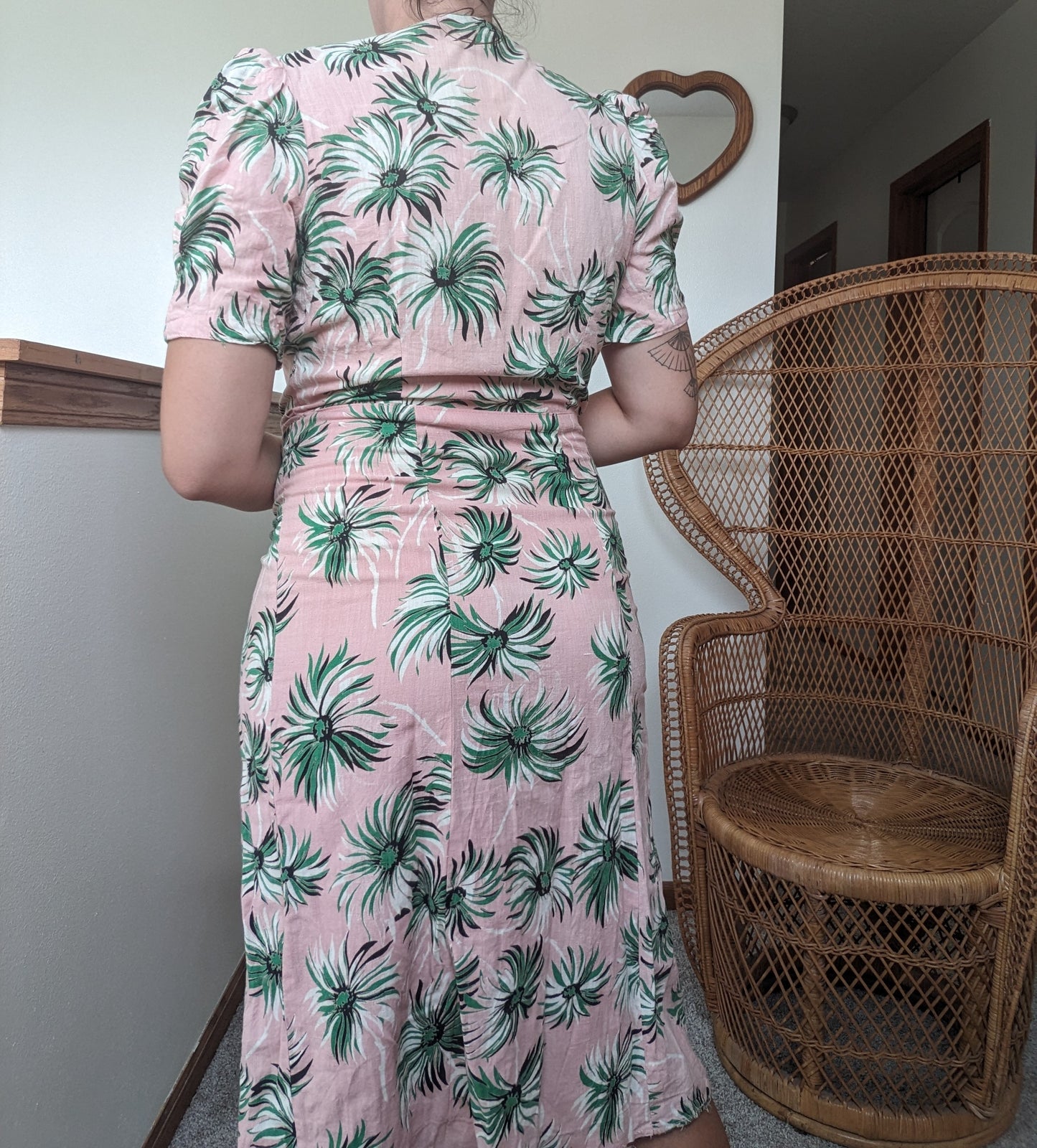 1930s/40s pink and green daisy dress