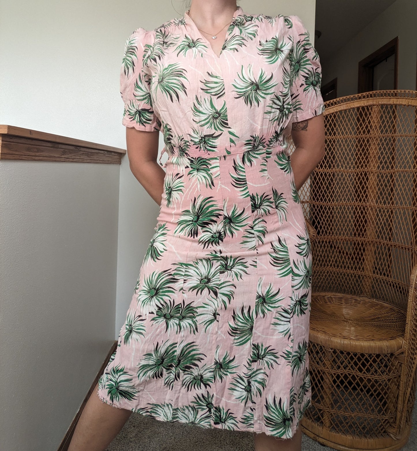 1930s/40s pink and green daisy dress