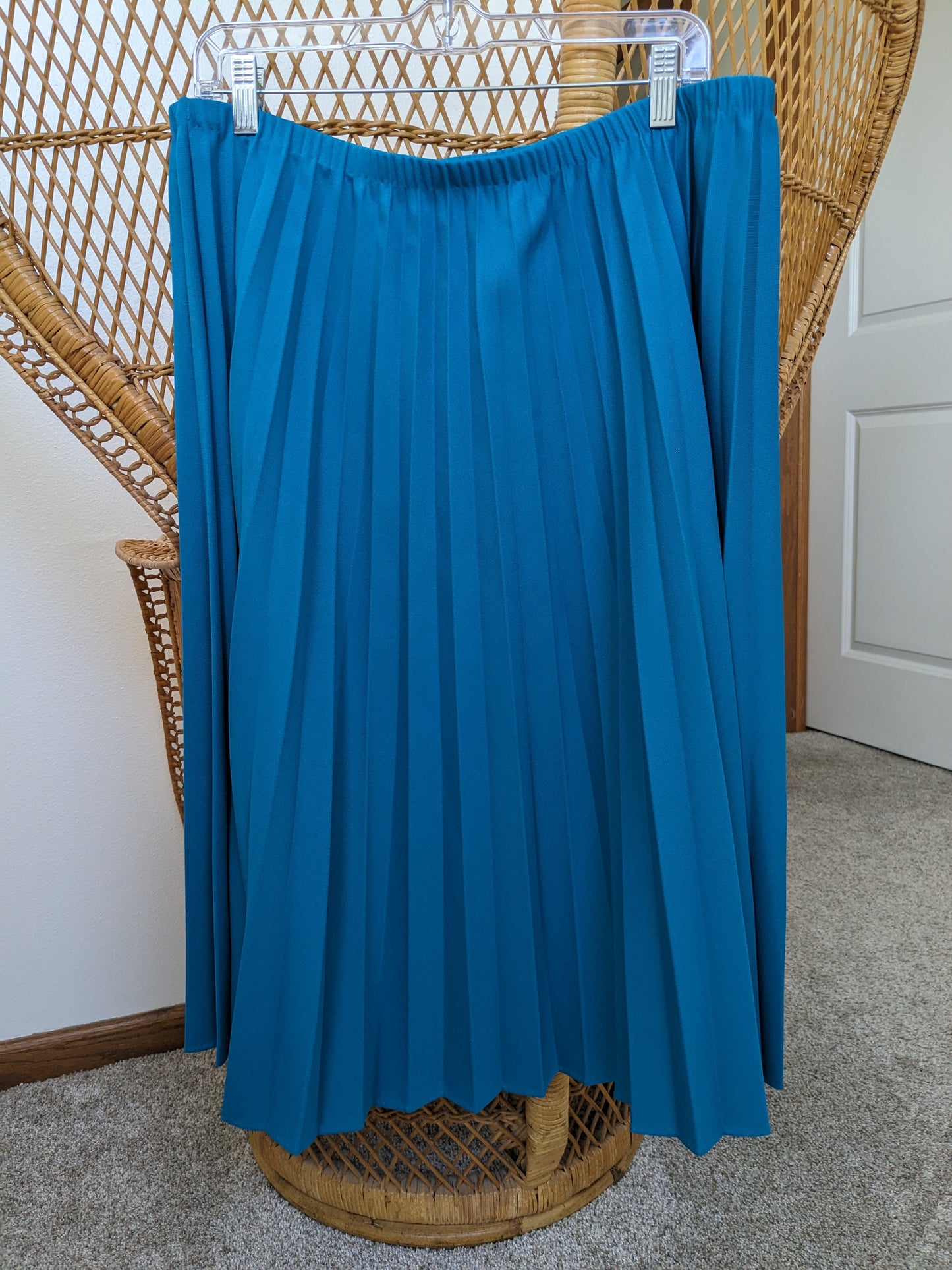 1970s teal pleated skirt