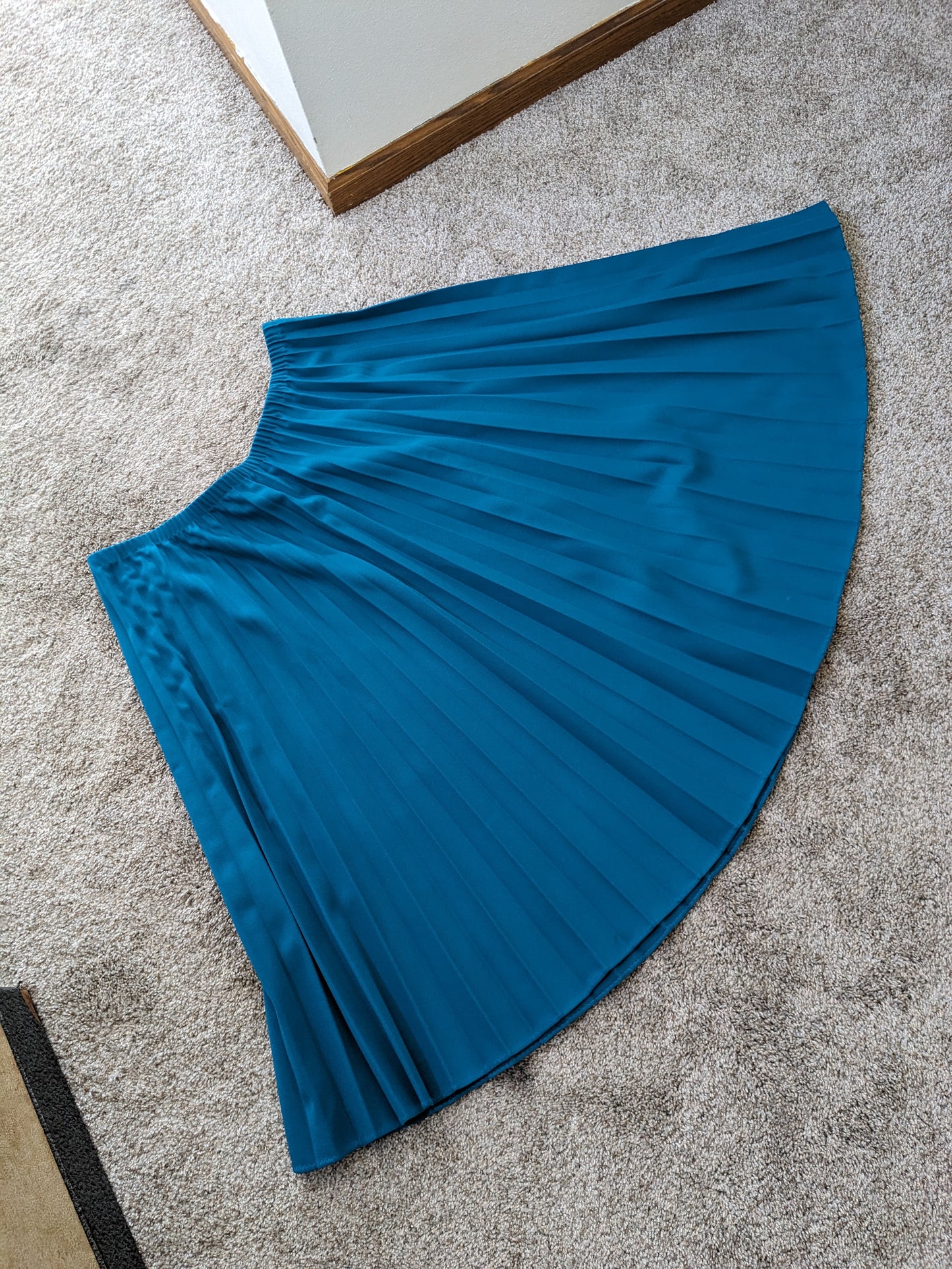 1970s teal pleated skirt