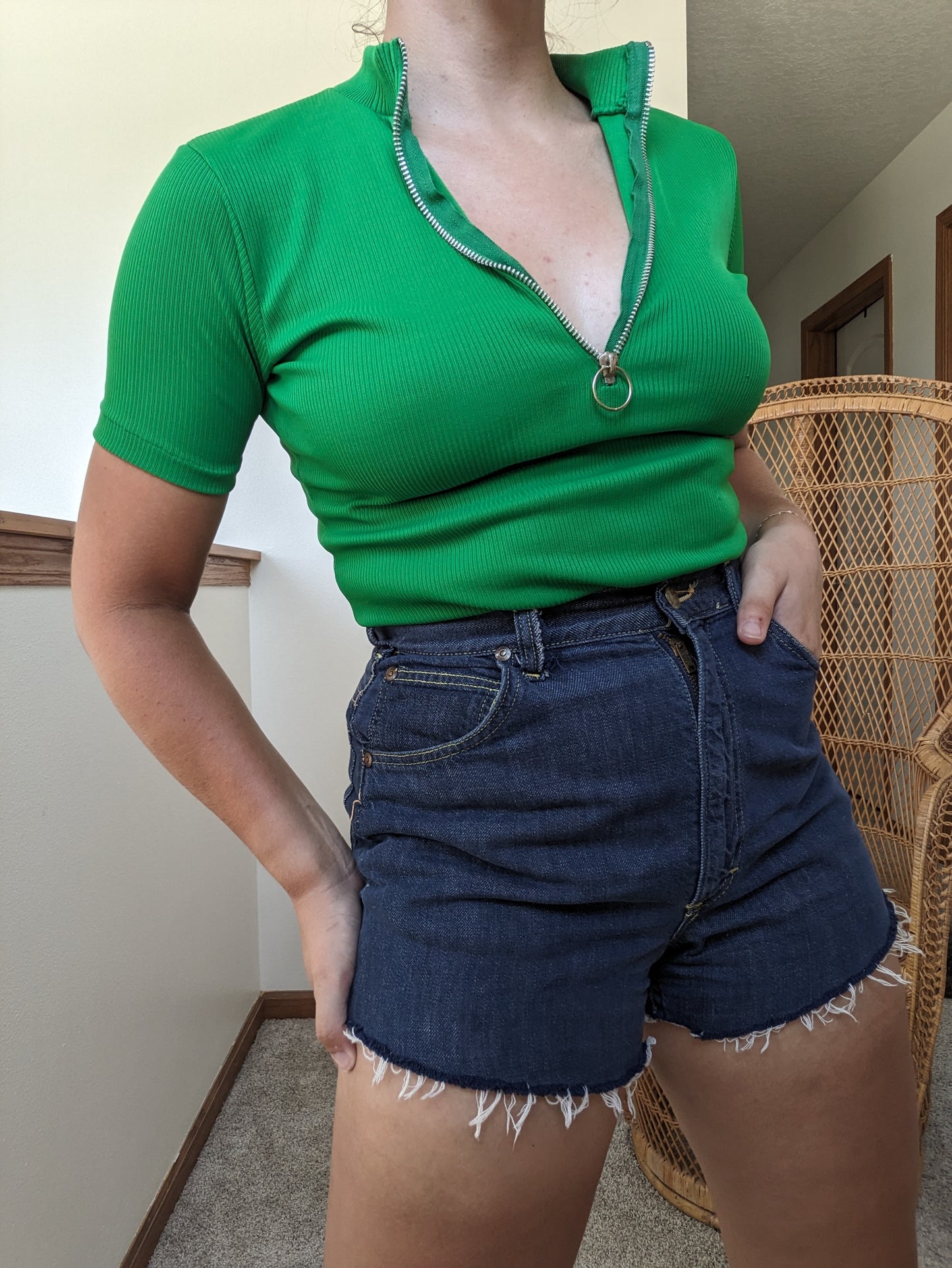 1970s kelly green o-ring zipper top