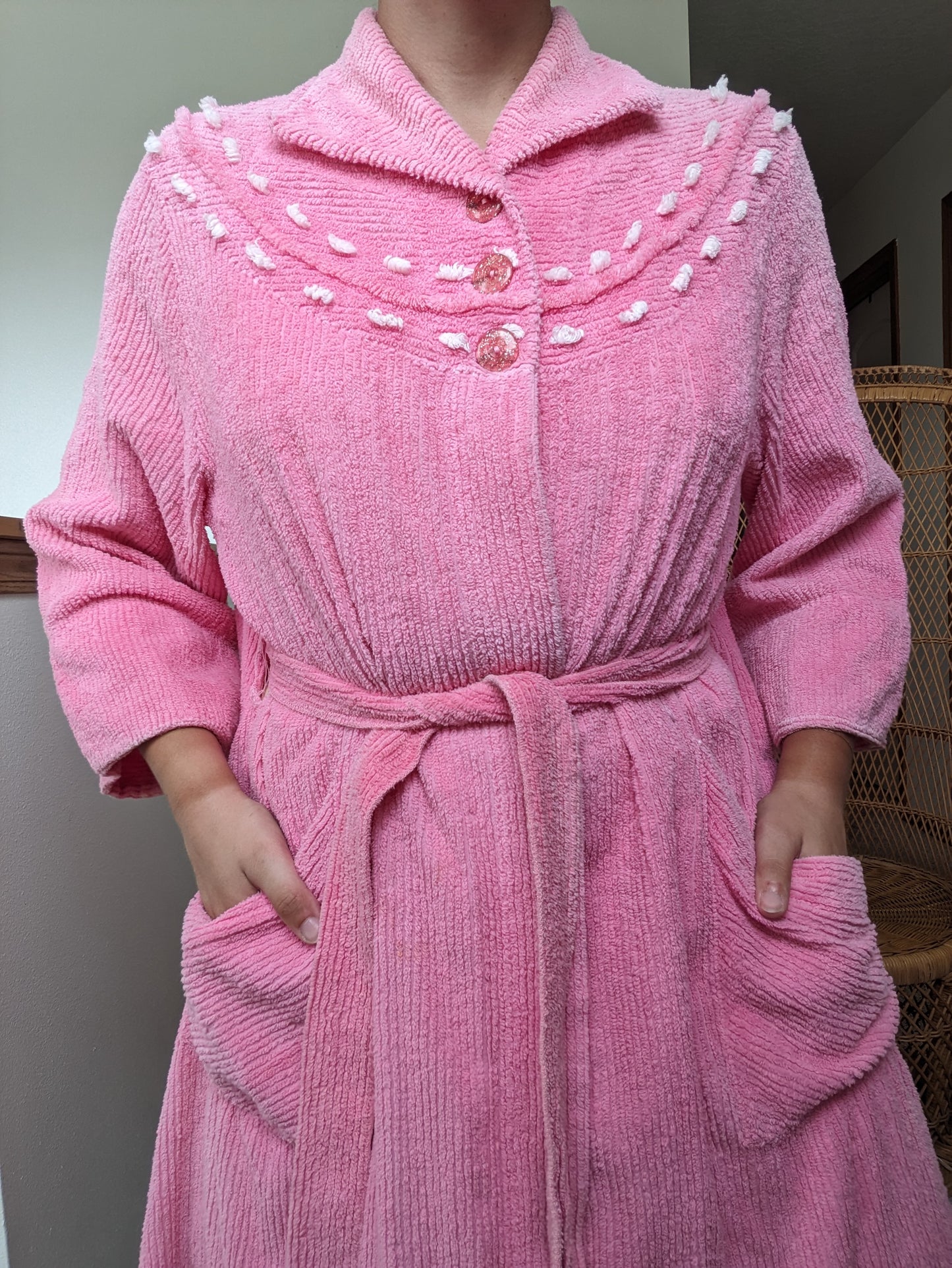 1960s pink chenille robe