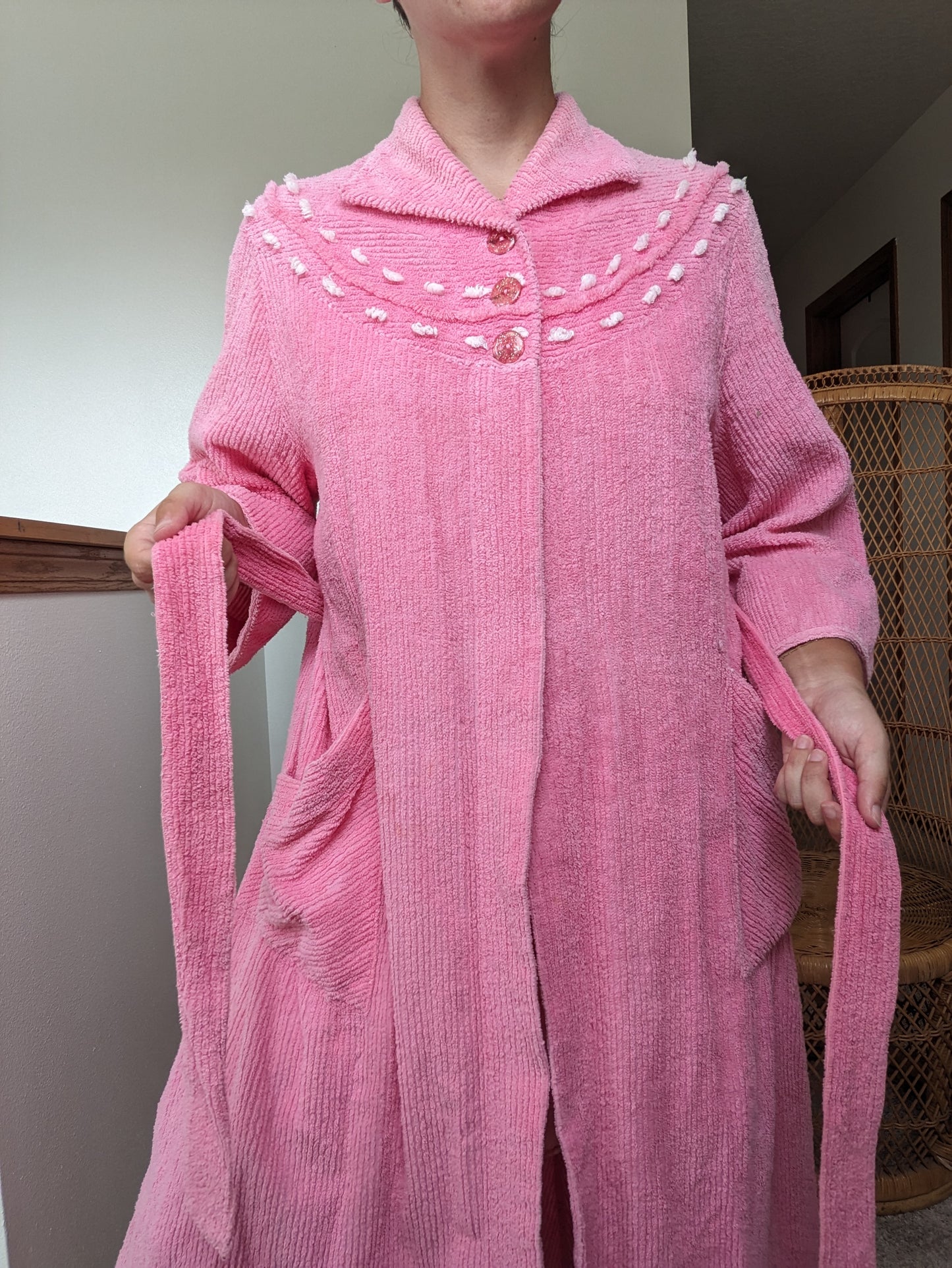 1960s pink chenille robe