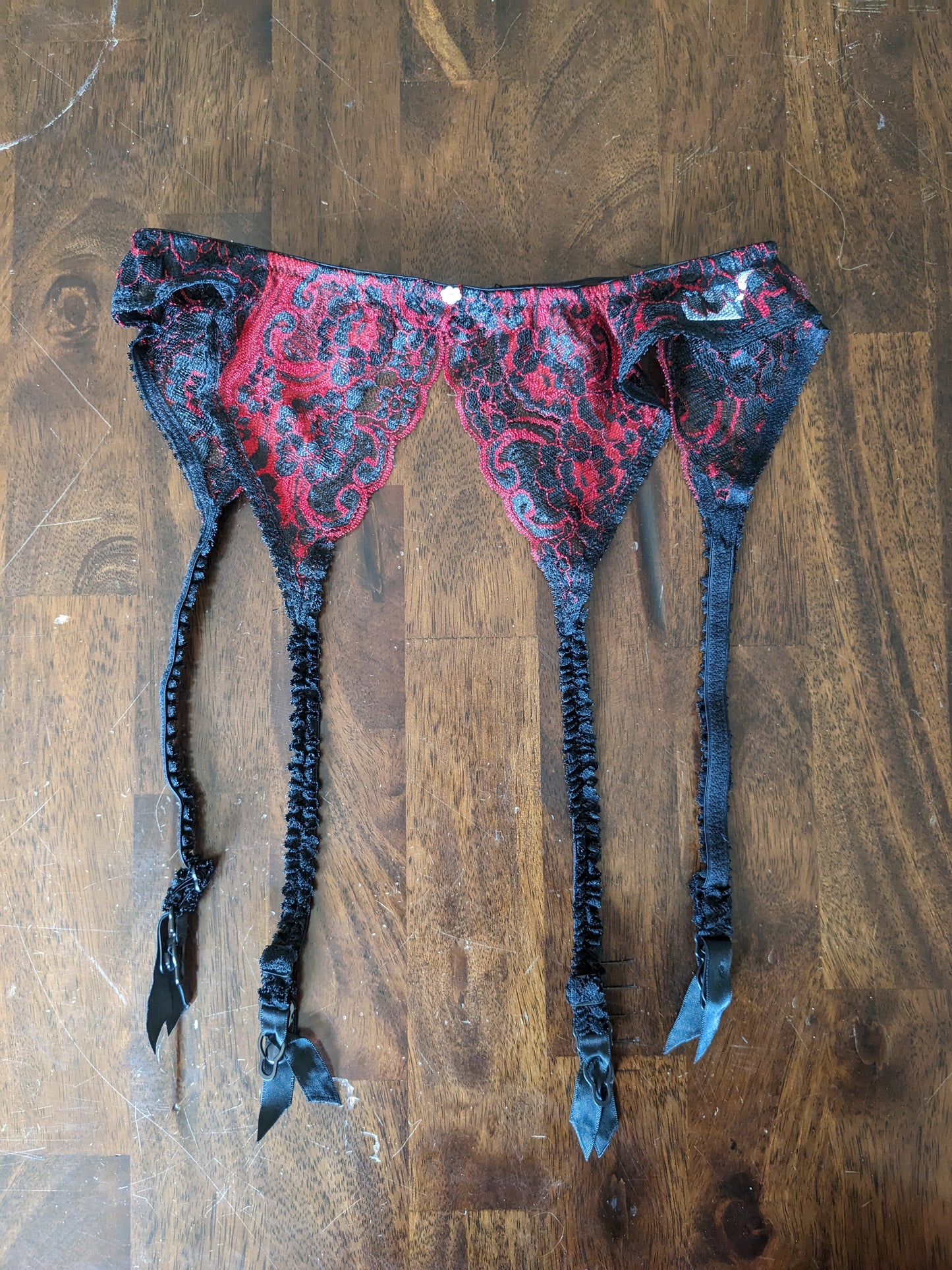 1980s panty & garter belt set