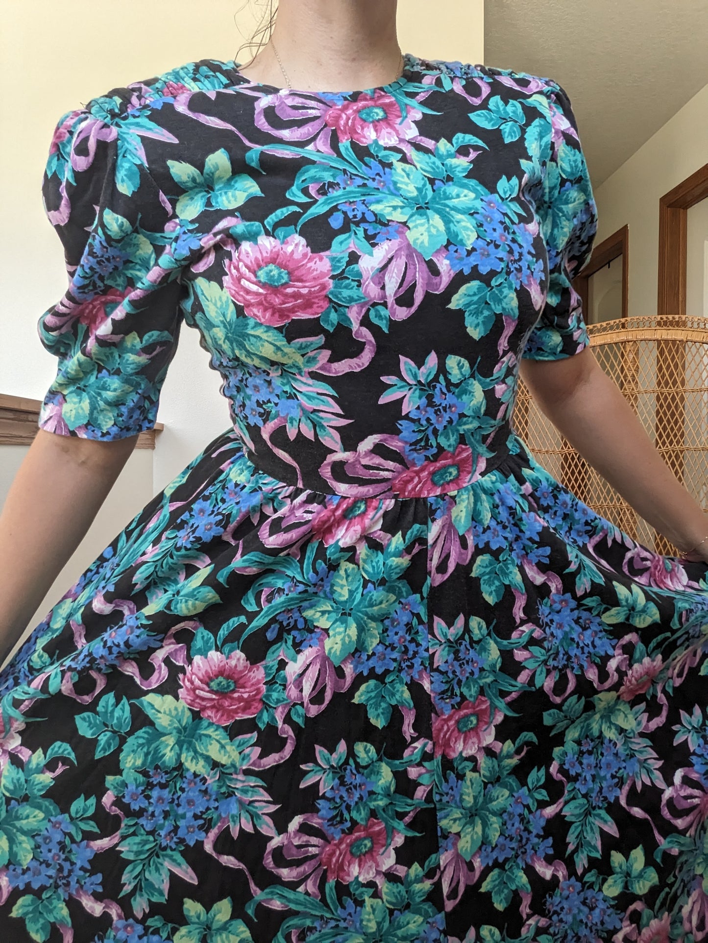 1980s floral puff sleeve dress