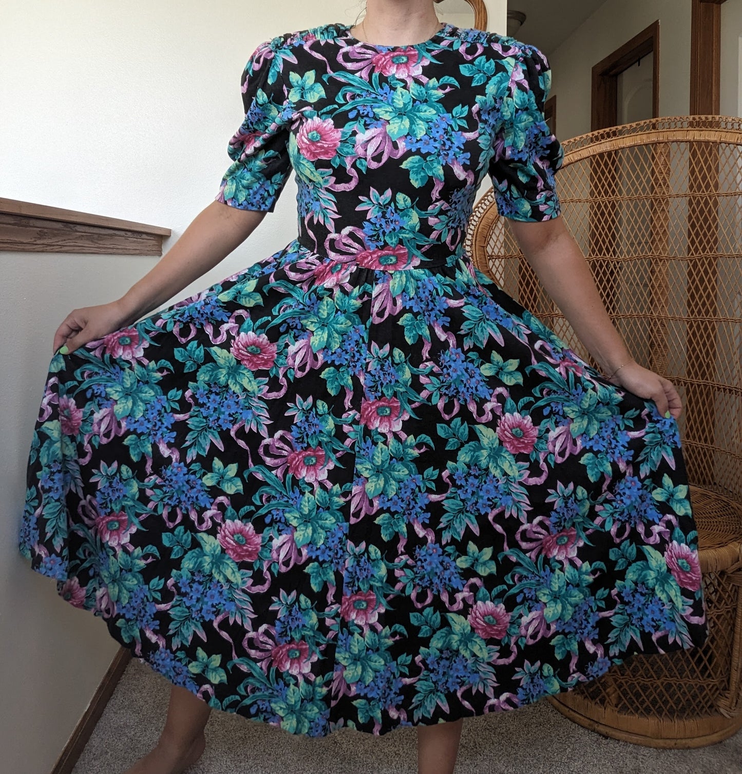 1980s floral puff sleeve dress