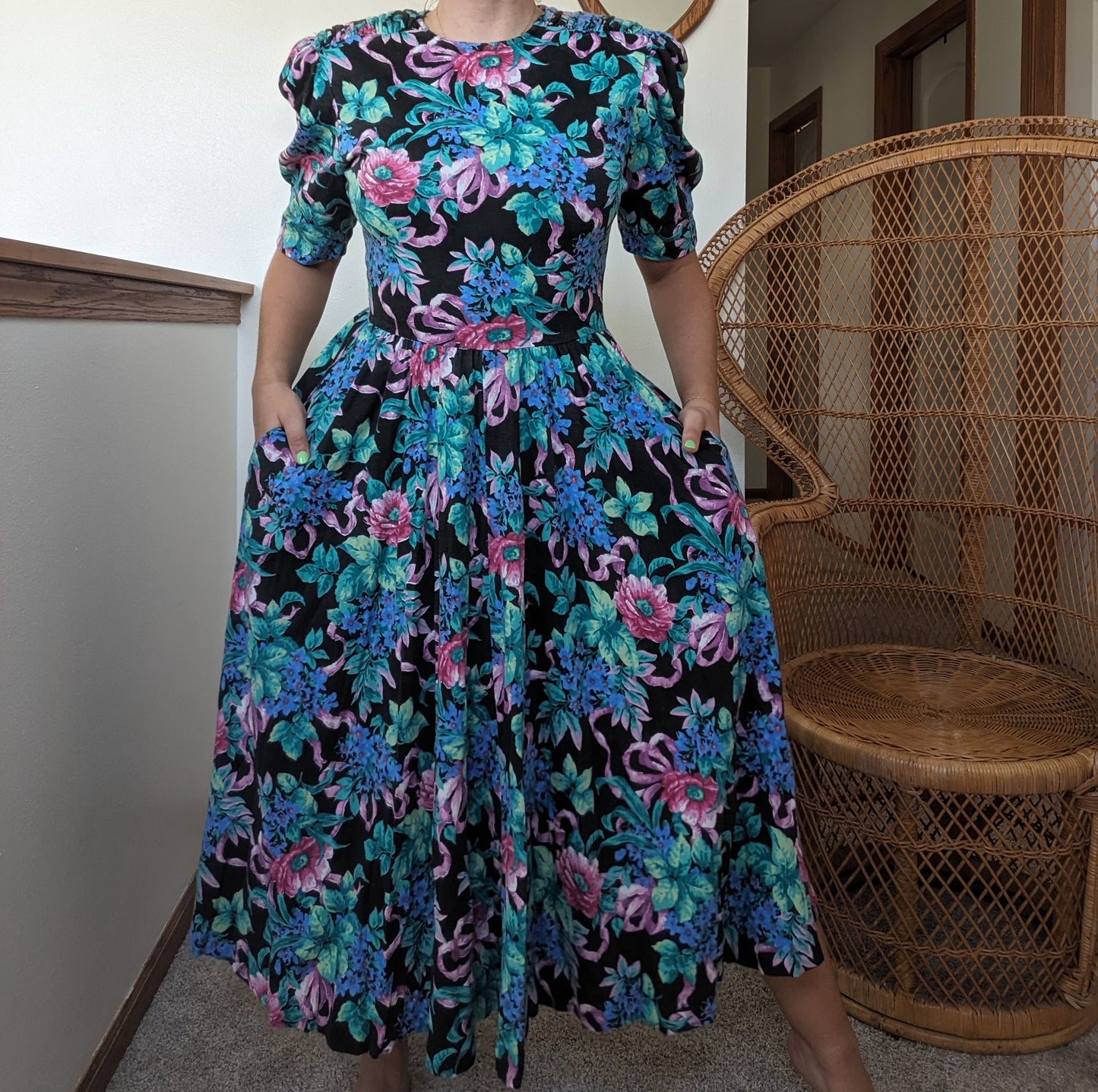 1980s floral puff sleeve dress