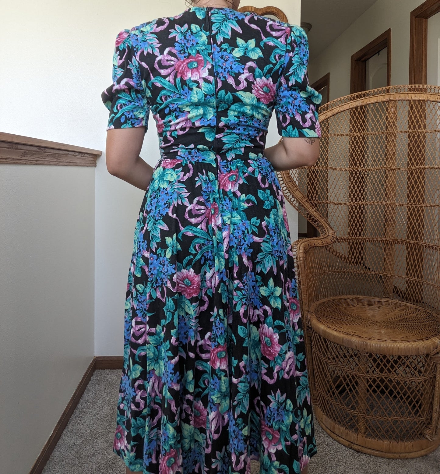 1980s floral puff sleeve dress