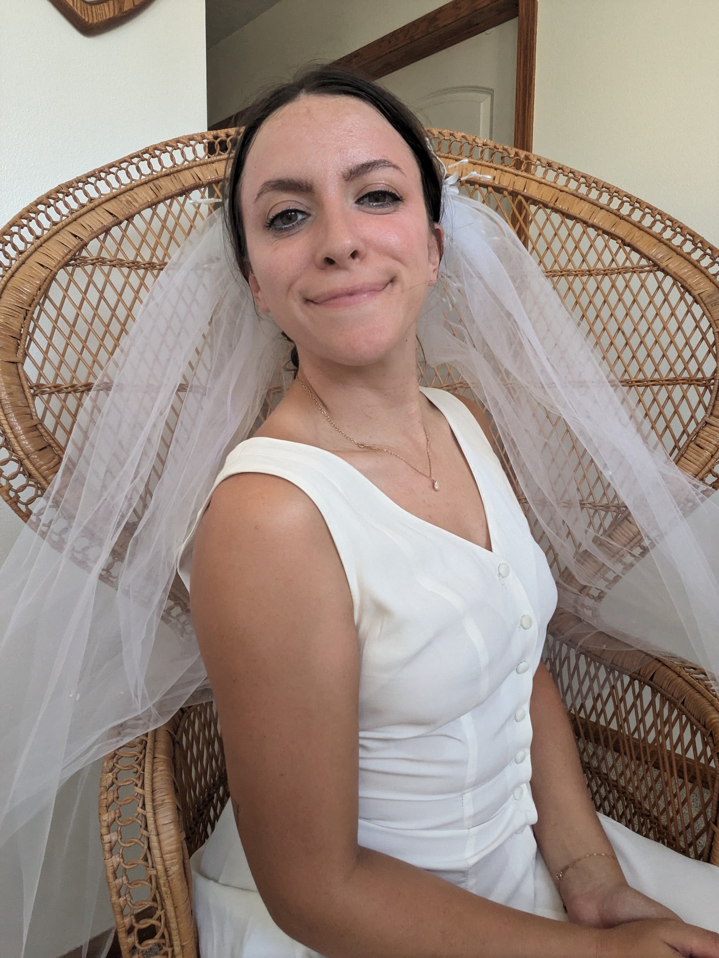 1980s flower and pearl wedding veil