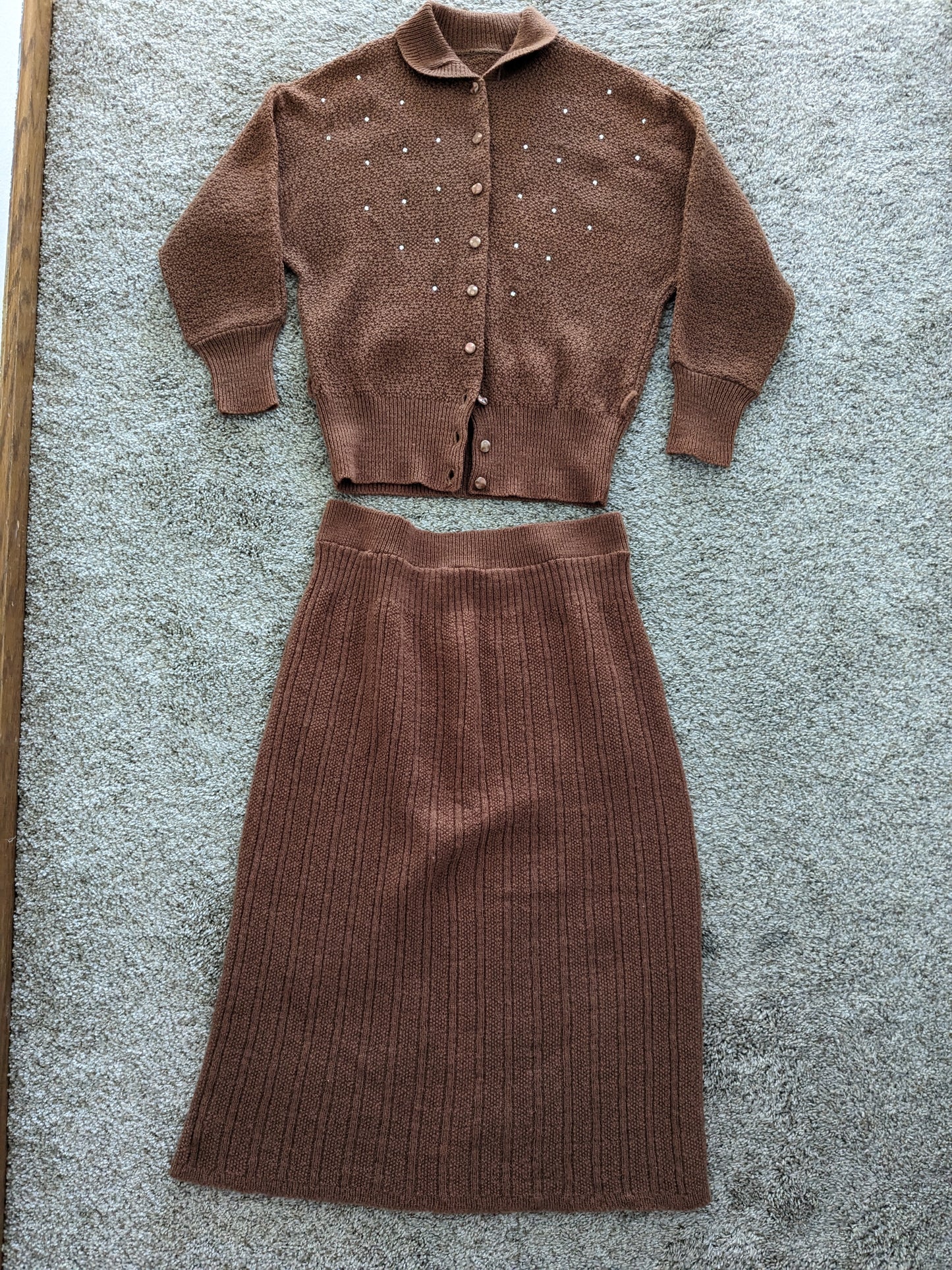 1940s cinnamon sweater set