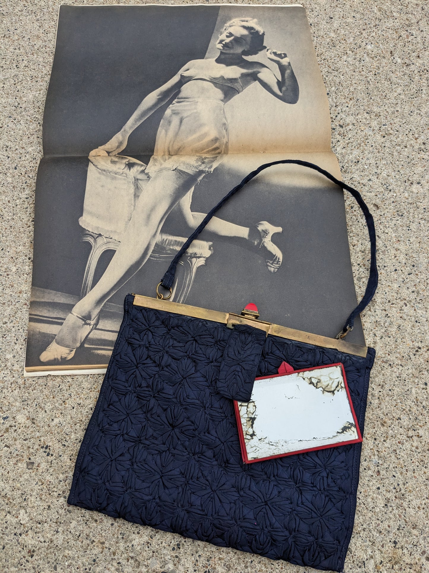 1930s diamond opening navy purse