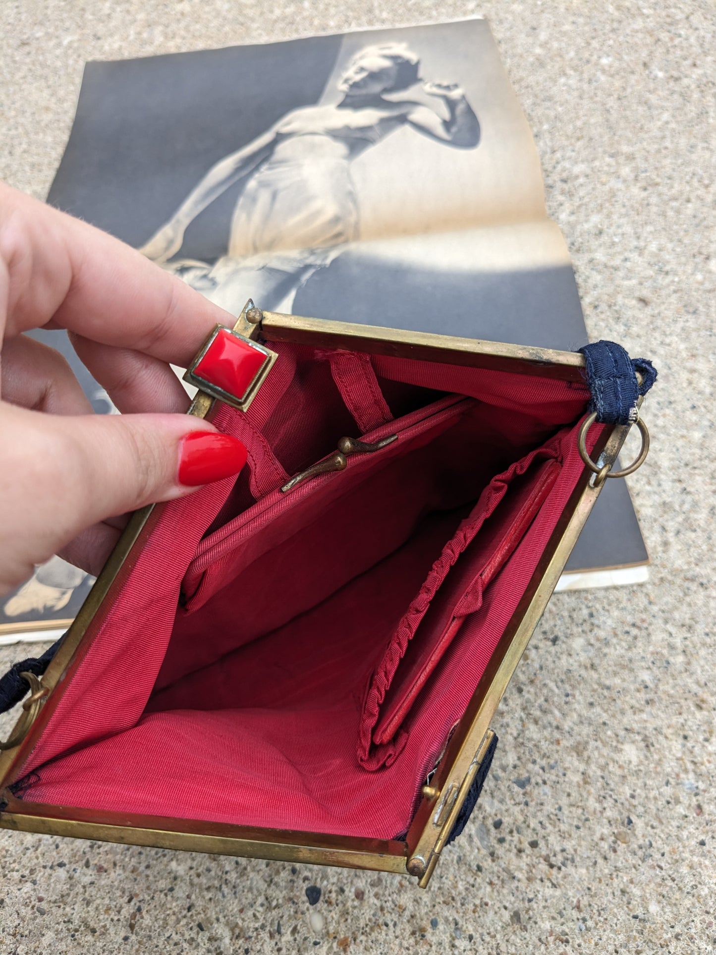 1930s diamond opening navy purse