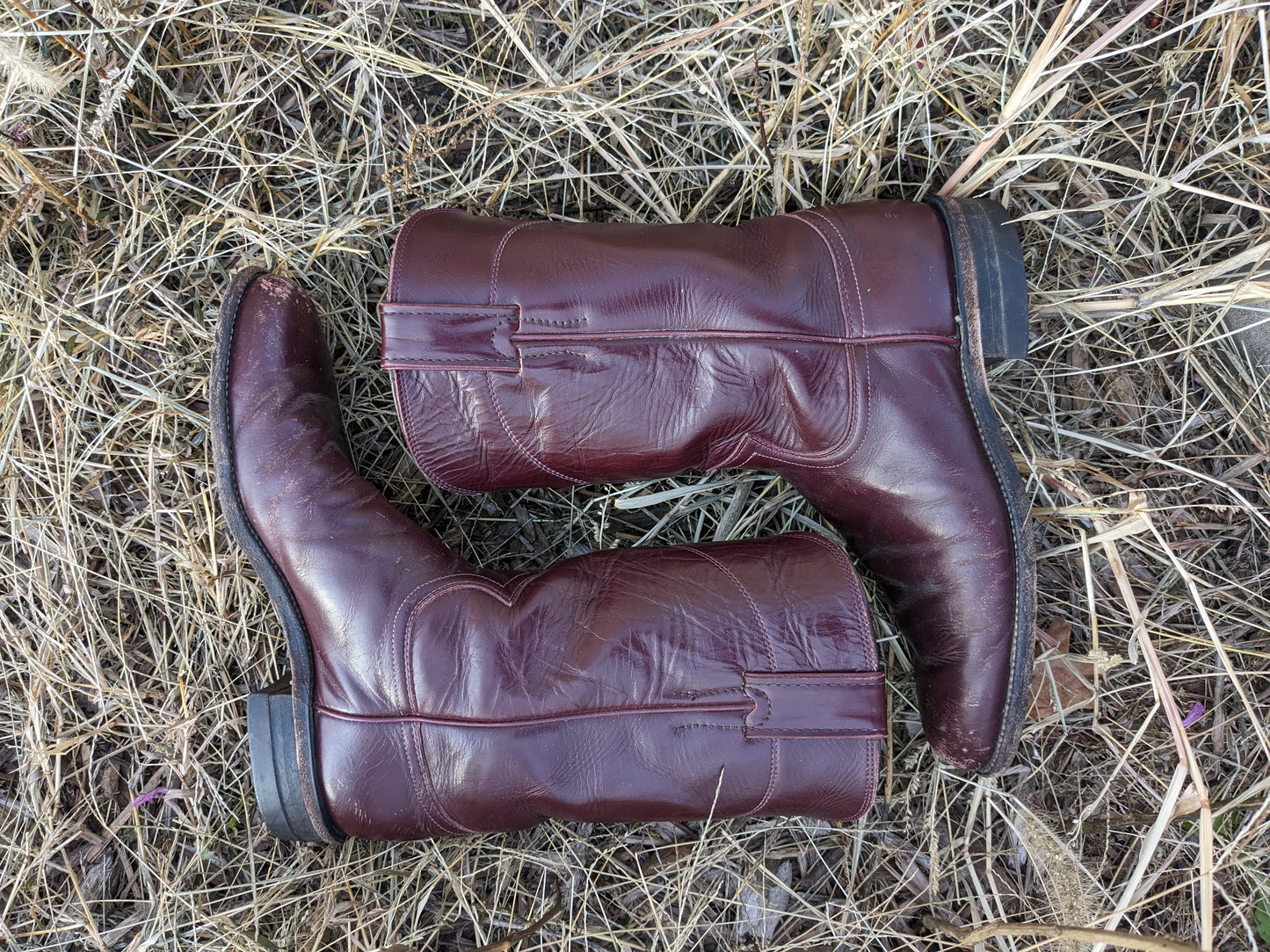 1970s burgundy Justin cowboy boots