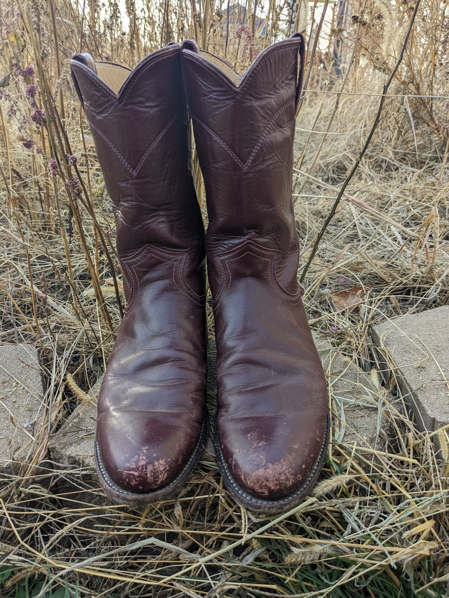 1970s burgundy Justin cowboy boots