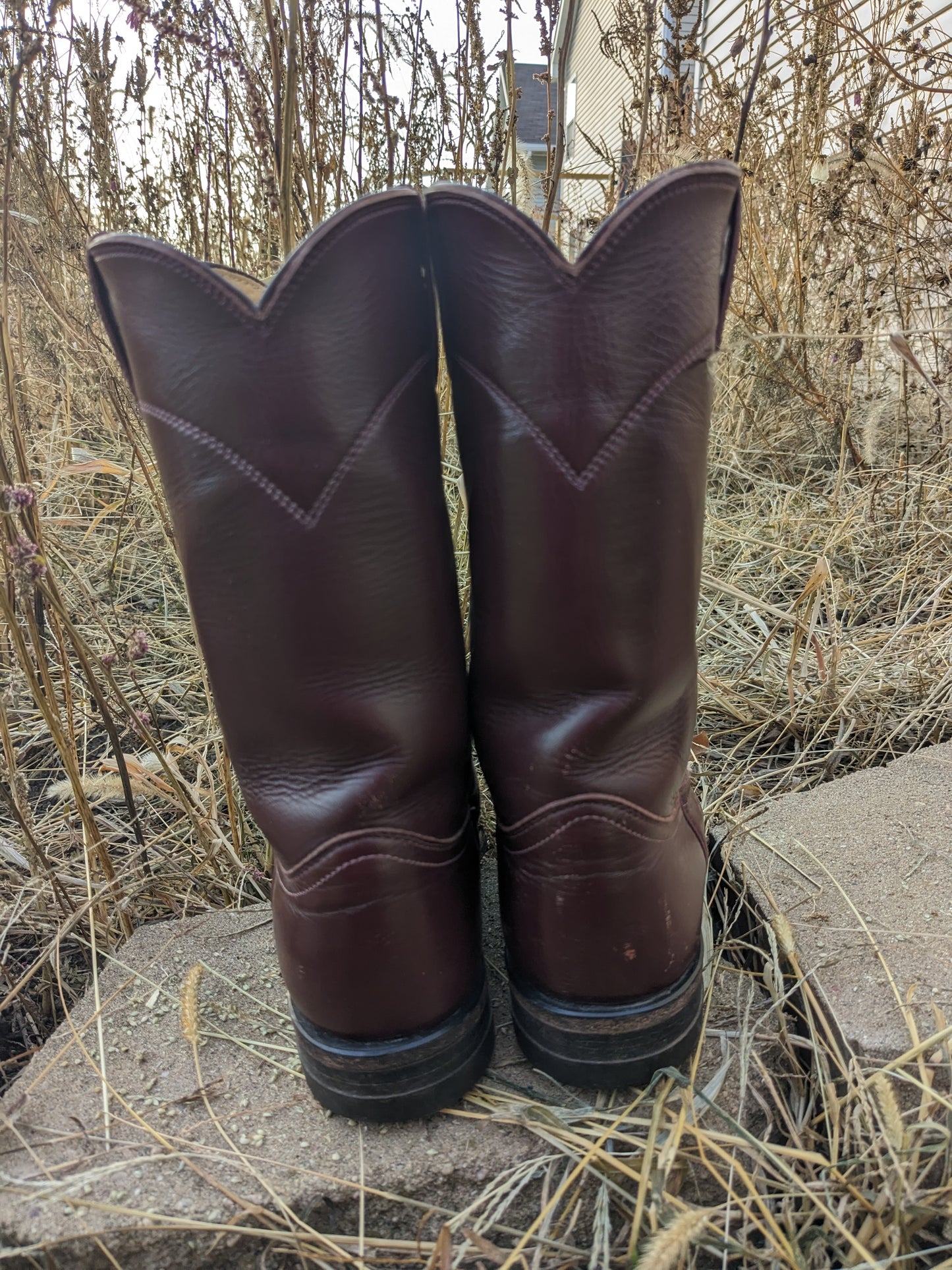 1970s burgundy Justin cowboy boots