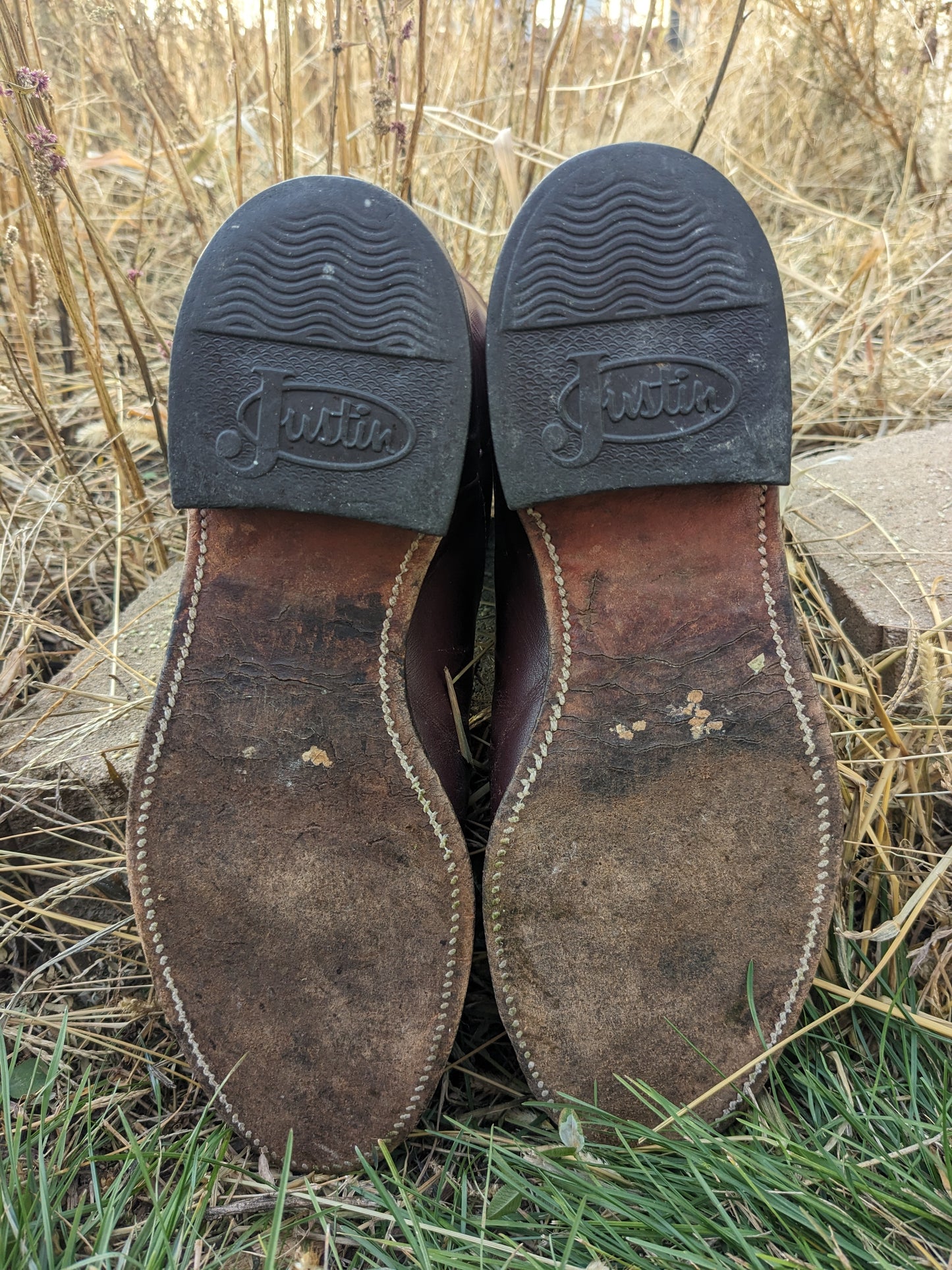 1970s burgundy Justin cowboy boots