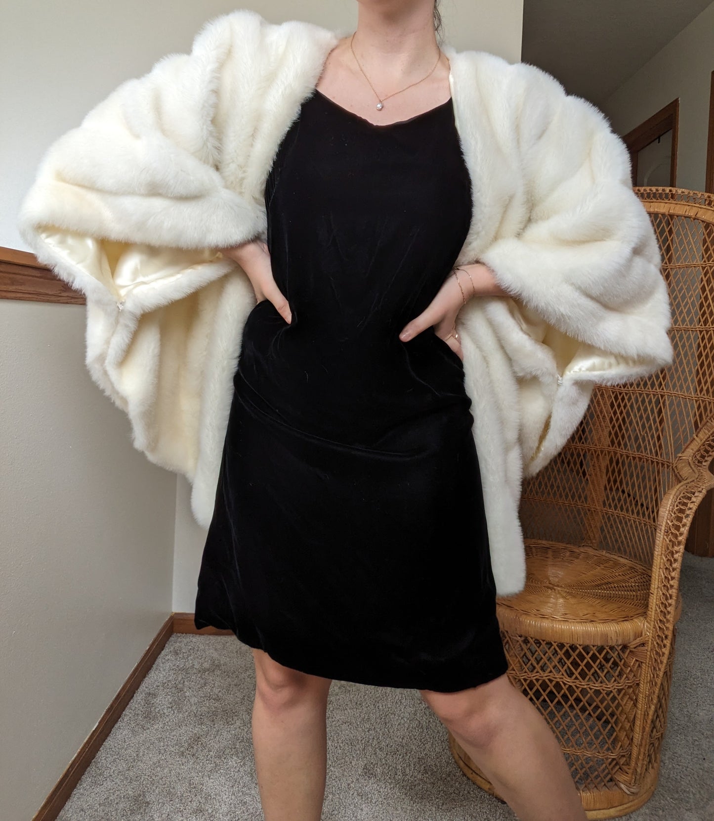 1960s faux fur cape