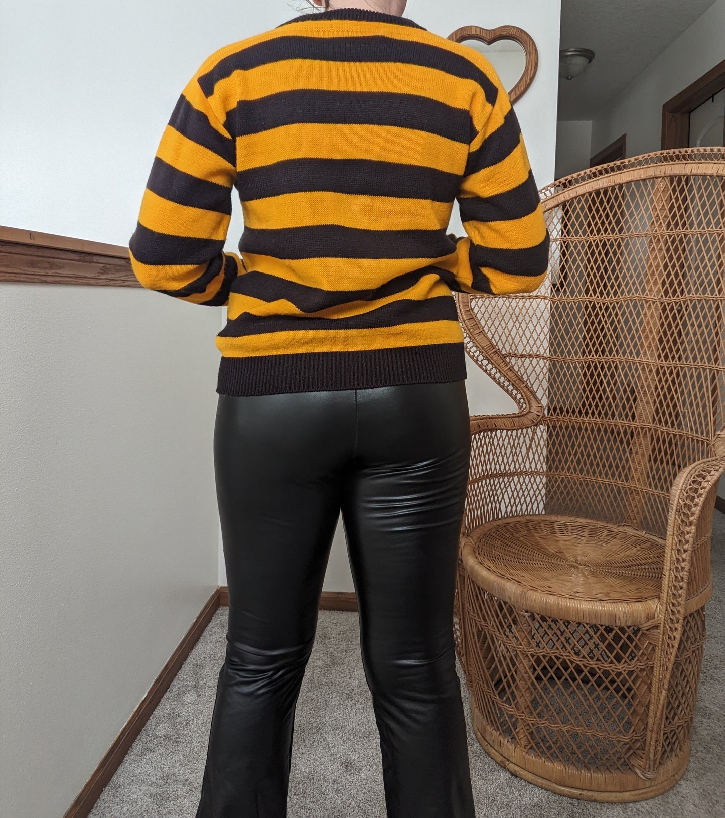 1960s bumblebee striped sweater