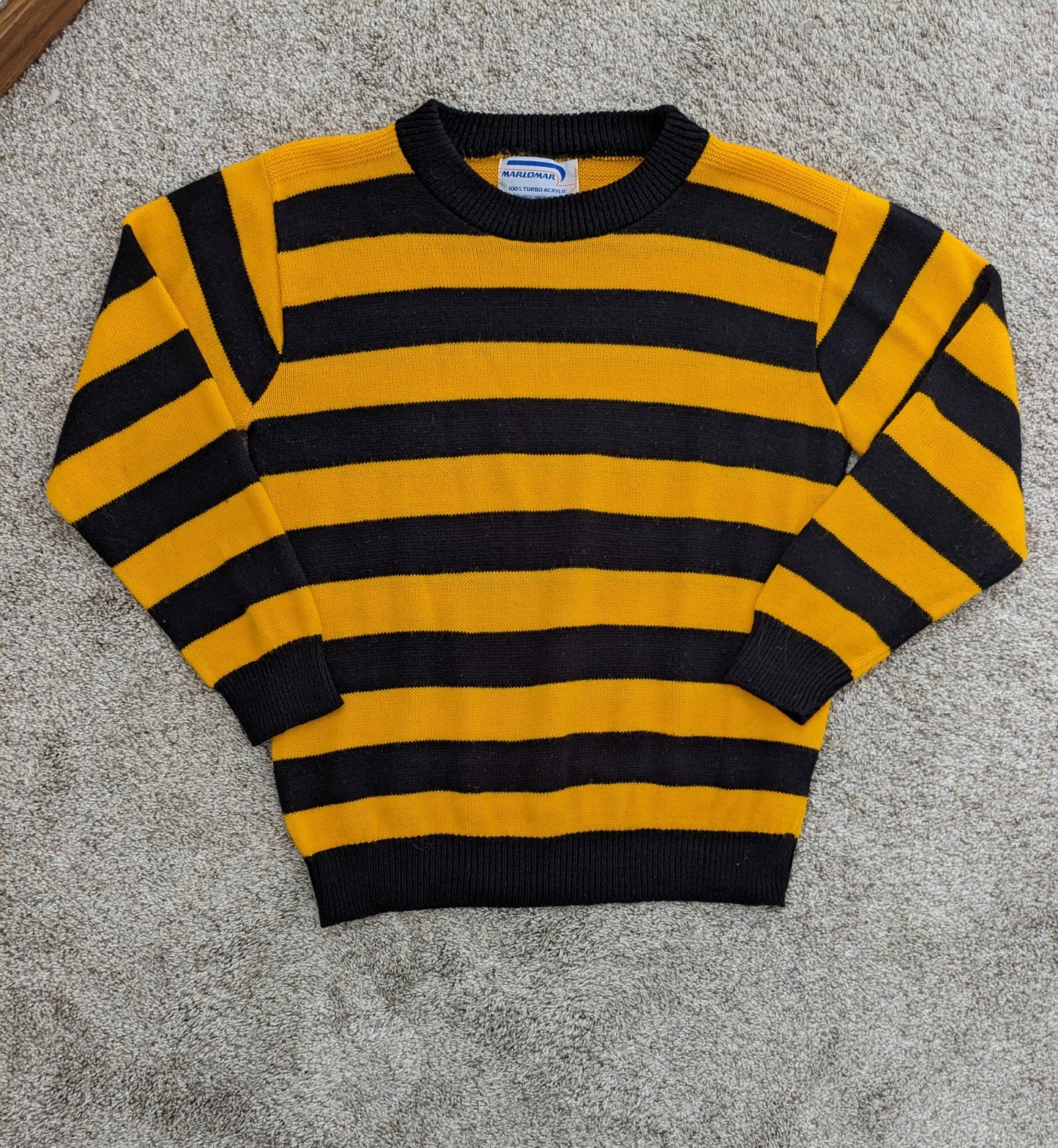 1960s bumblebee striped sweater