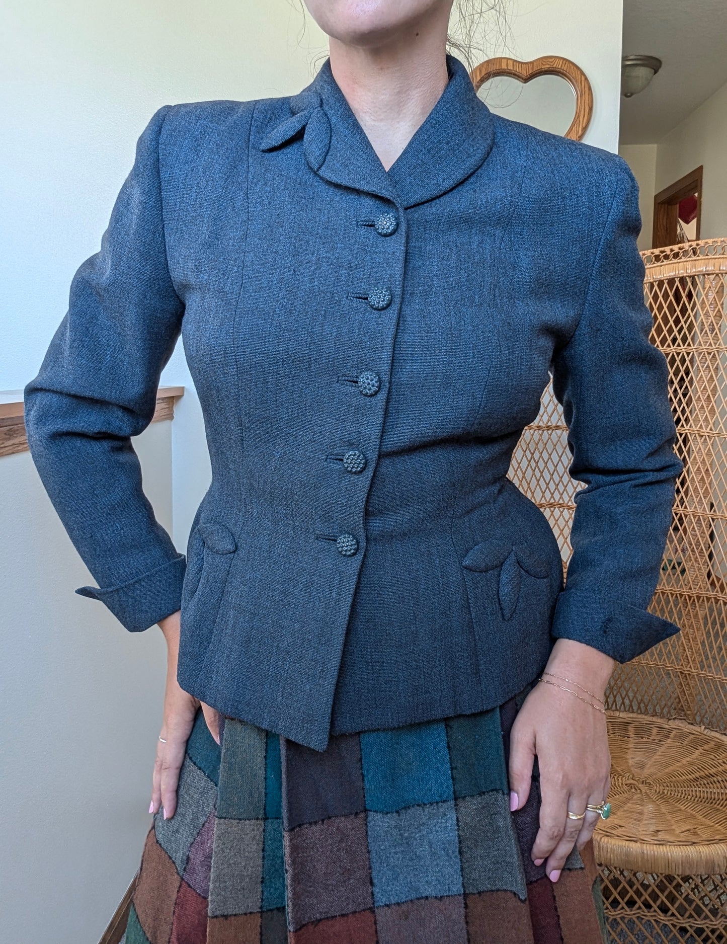 1940s hourglass blazer