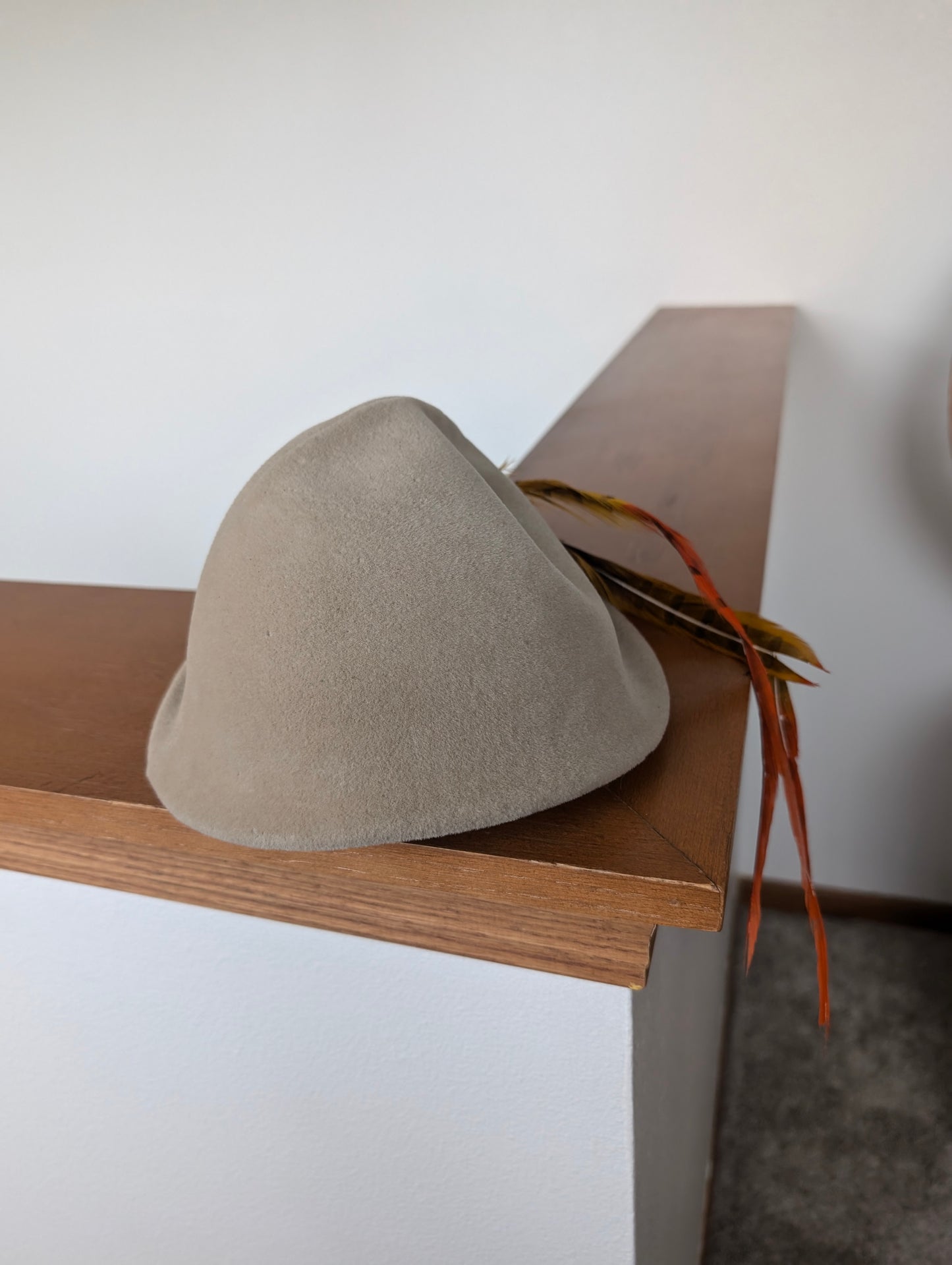 1940s teardrop feather hat