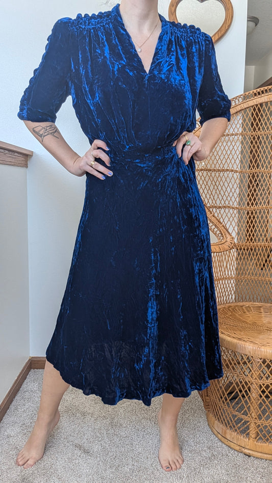 1930s velvet dress