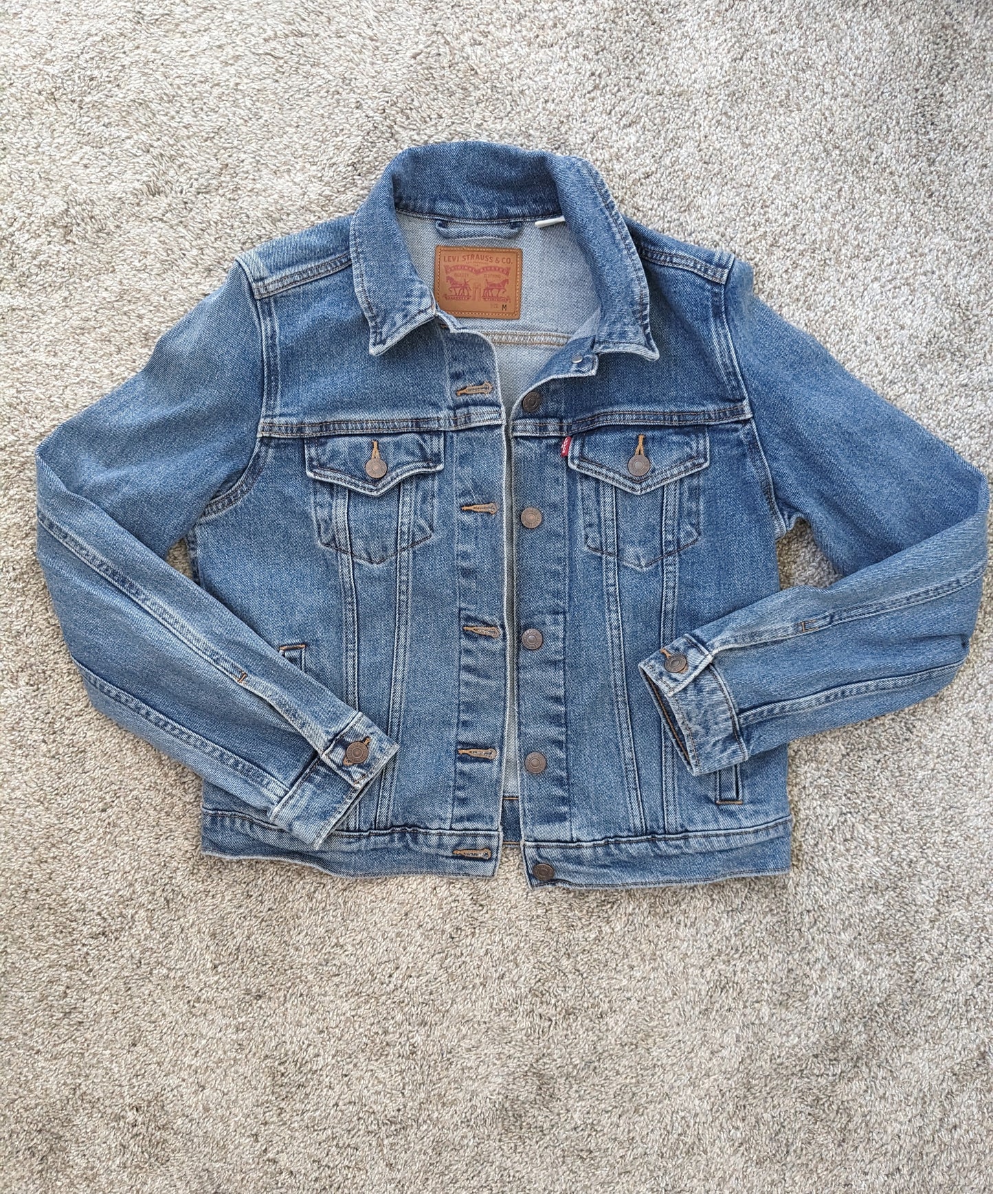 Modern Levi's denim jacket